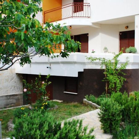 Apartments Delibasic 로고즈니차 외부 사진