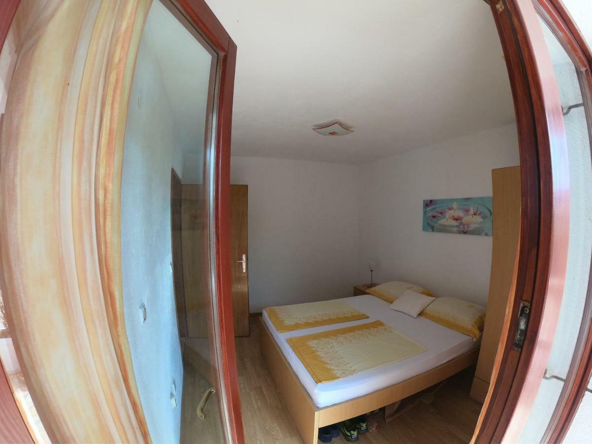 Apartments Delibasic 로고즈니차 외부 사진