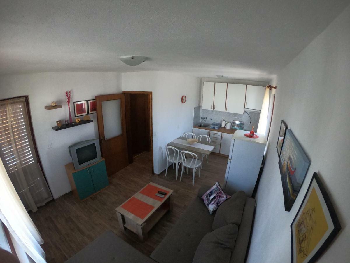 Apartments Delibasic 로고즈니차 외부 사진