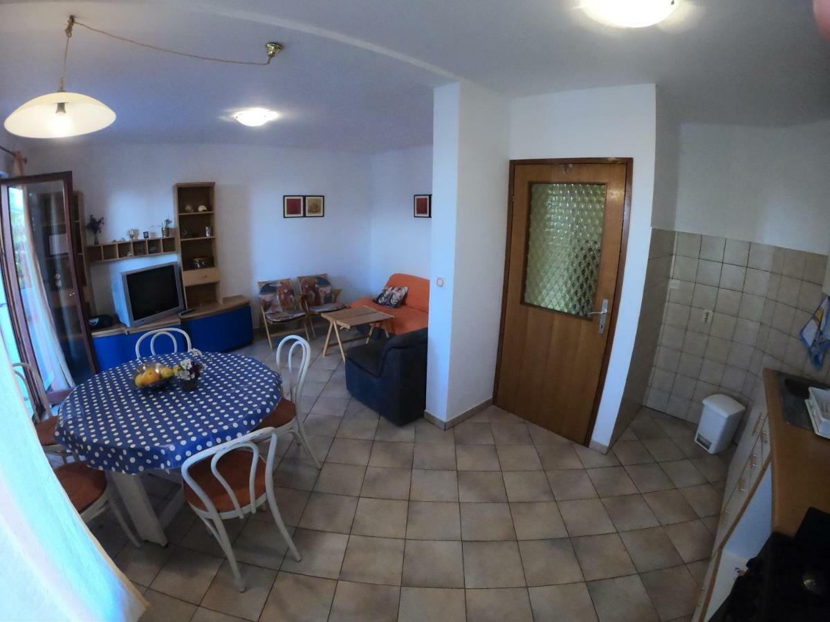 Apartments Delibasic 로고즈니차 외부 사진
