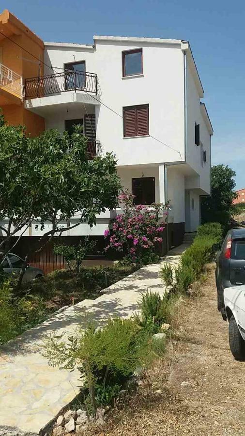 Apartments Delibasic 로고즈니차 외부 사진