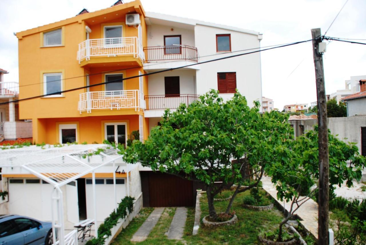 Apartments Delibasic 로고즈니차 외부 사진